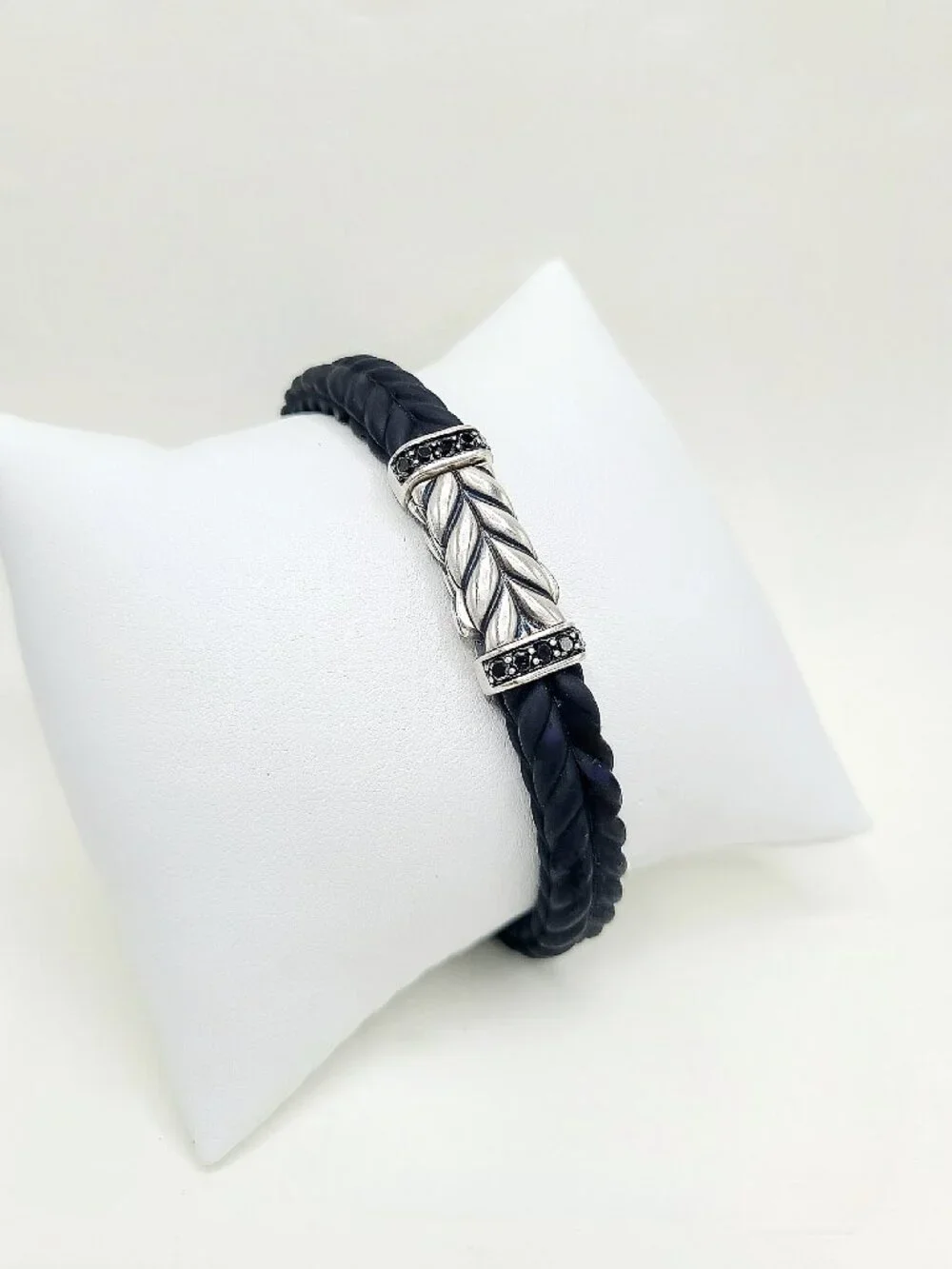 David Yurman Chevron Bracelet in Black Rubber w/ Pavé Black Diamonds - Sz Medium